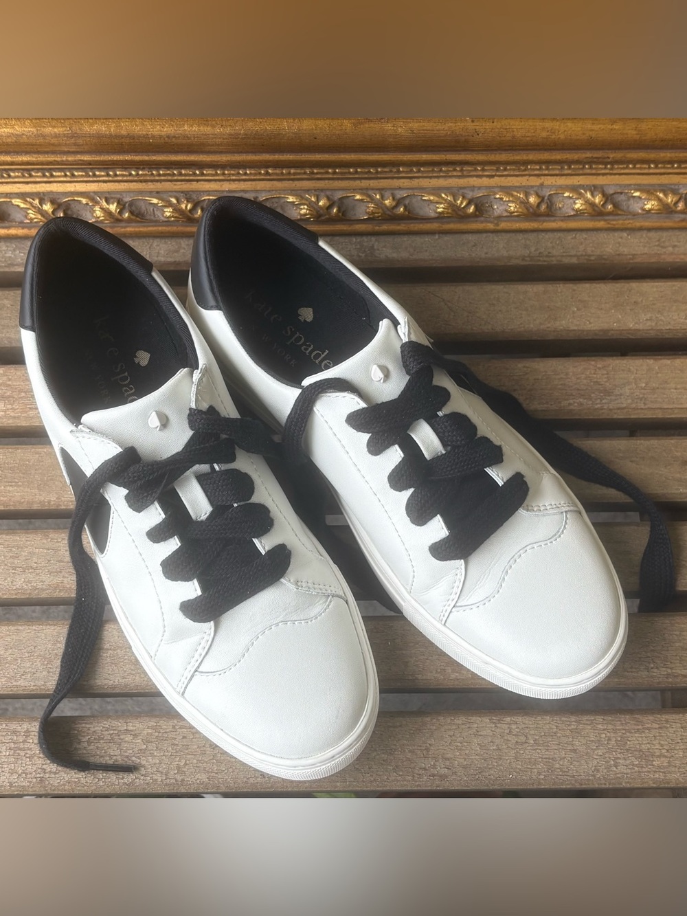 kate spade Fez White Leather Sneakers with Black Laces size 8 1/2 EUC